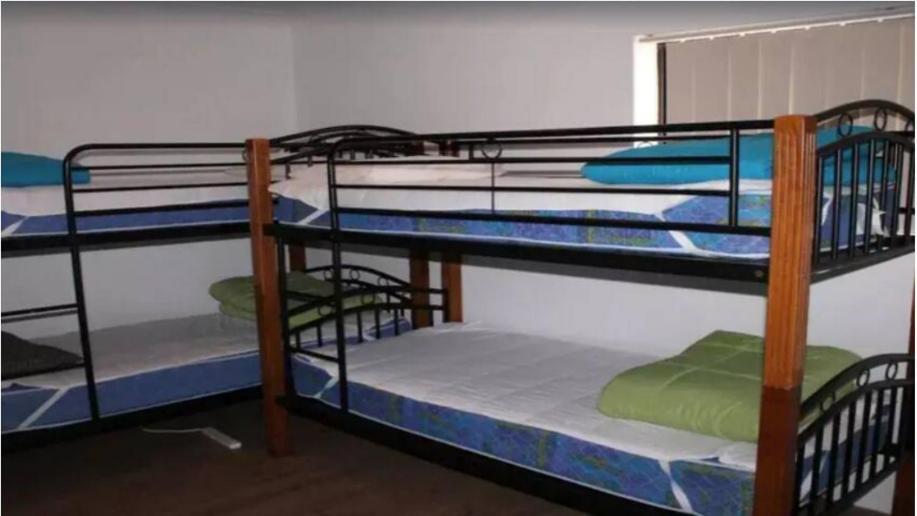 Pacific Breeze - Hosted By Burleigh Letting Apartment